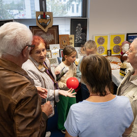 Zväčšiť fotografiu - Milí seniori, ďakujeme vám! - 20231009_TSK_DOD_123w