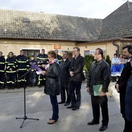 Minister vnútra sr odovzdal v trenčianskom kraji ďalšie hasičské vozidlá - 1_resize
