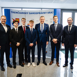Zväčšiť fotografiu - Mladá študentská organizácia už druhý rok zlepšuje stav stredoškolského vzdelávania - 