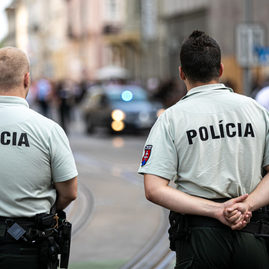 Zväčšiť fotografiu - Mobilnú aplikáciu pomáham chrániť pilotne spustili v trenčianskom kraji - Glob.zoznam.sk