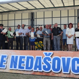 Zväčšiť fotografiu - Modernú atletickú dráhu otestovali aj hviezdni športovci - IMG_0176