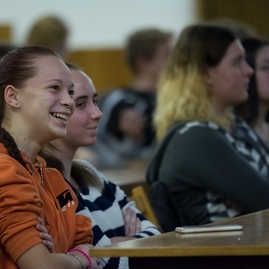 Moderovaného dialógu s názvom podpora talentu v kraji sa zúčastnilo takmer 80 žiakov - ROD_5543 (1024x683)