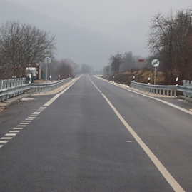Zväčšiť fotografiu - Motoristi môžu využívať novú cestu spájajúcu miestnu časť považskej bystrice s púchovom - IMG_4643