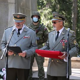 Zväčšiť fotografiu - Na brezine sa opäť spomínalo na hrdinov slovenského národného povstania - IMG_1126
