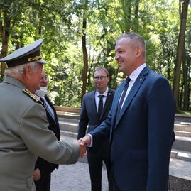 Zväčšiť fotografiu - Na brezine sa opäť spomínalo na hrdinov slovenského národného povstania - IMG_1171