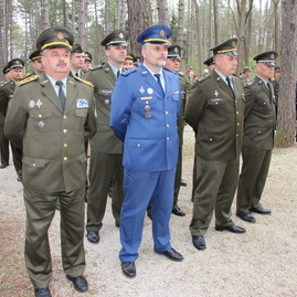 Na brezine sa spomínalo na obete oslobodenia krajského mesta spred 74 rokov - IMG_3886