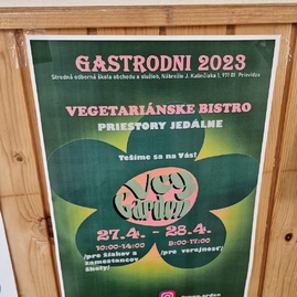 Zväčšiť fotografiu - Na gastrodňoch to opäť hýrilo farbami a vôňami, zabrať dostali najmä chuťové poháriky - 20230428_103840