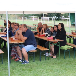 Zväčšiť fotografiu - Na hornej nitre sa ľudia bavia, oslavujú a spievajú - IMG_1518