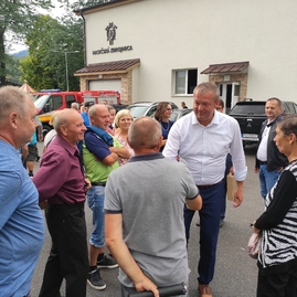 Zväčšiť fotografiu - Na hornej nitre sa ľudia bavia, oslavujú a spievajú - IMG_20220730_164127_1