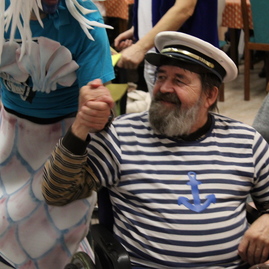 Zväčšiť fotografiu - Na karnevale v css jesienka sa zabávali pestrofarebné masky - Karneval 2019_CSS Jesienka Myjava (14)