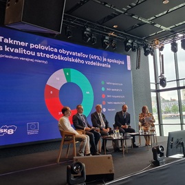 Zväčšiť fotografiu - Na konferencii odzneli praktické skúsenosti z fungovania regionálnej samosprávy - 20240521_132539
