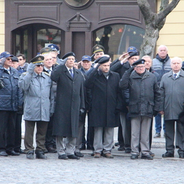 Zväčšiť fotografiu - Na mierovom námestí v trenčíne sa spomínalo na boj proti fašizmu - IMG_0122