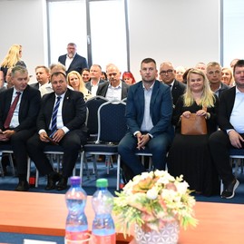 Zväčšiť fotografiu - Na podporu vidieka do regiónov smeruje 167 miliónov eur
