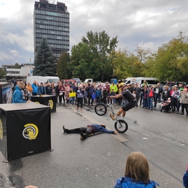 Zväčšiť fotografiu - Na považí finišovali prestížne cyklistické preteky - IMG_20210918_151445