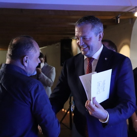 Zväčšiť fotografiu - Na trenčianskom hrade sa po prestávke opäť oceňovalo - IMG_2185