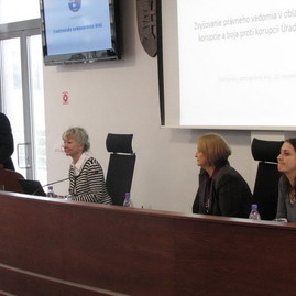 Na úrade trenčianskeho samosprávneho kraja zorganizovali seminár v boji proti korupcii - 2_resize