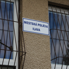 Zväčšiť fotografiu - Na verejný poriadok v ilave po novom dohliadne už aj mestská polícia - IMG_1325