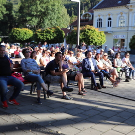 Zväčšiť fotografiu - Na záchranu životov odovzdal kraj ďalšie defibrilátory - IMG_1240