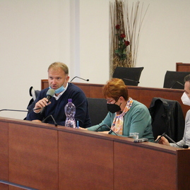 Zväčšiť fotografiu - Na župe rozobrali priority okresov do budúcoročného rozpočtu - IMG_0019