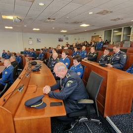 Zväčšiť fotografiu - Na župnom úrade sa ďakovalo profesionálnym i dobrovoľným hasičom - 2