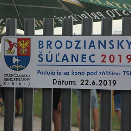 Zväčšiť fotografiu - Na župný úrad prišli dve stovky žiadostí o dotáciu - IMG_6857