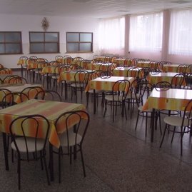 Zväčšiť fotografiu - Na zvládnutie utečeneckej krízy ponúka pomoc aj kraj - SPŠ Myjava