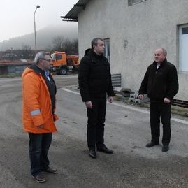 Na „štefana“ sa trenčiansky župan vybral do práce za tými, čo nesviatkujú s rodinami. návštevy plánuje aj na 31.12.2015 a 6.1.2016. - SC TSK_PUCHOV_26122015 (4)