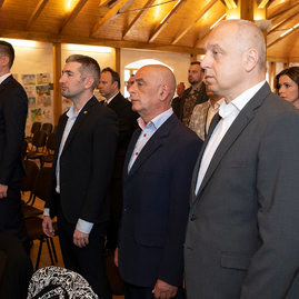 Zväčšiť fotografiu - Najvyššie ocenenie kraja si odniesli 4 jednotlivci a 2 kolektívy - 20220527_Verejne_uznania_TSK_007w