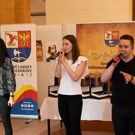 Zväčšiť fotografiu - Najvyššie ocenenie kraja si odniesli 4 jednotlivci a 2 kolektívy - 20220527_Verejne_uznania_TSK_018w