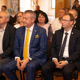 Zväčšiť fotografiu - Najvyššie ocenenie kraja si odniesli 4 jednotlivci a 2 kolektívy - 20220527_Verejne_uznania_TSK_025w