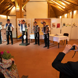 Zväčšiť fotografiu - Najvyššie ocenenie kraja si odniesli 4 jednotlivci a 2 kolektívy - 20220527_Verejne_uznania_TSK_128w
