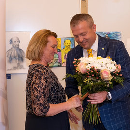 Zväčšiť fotografiu - Najvyššie ocenenie kraja si odniesli 4 jednotlivci a 2 kolektívy - 20220527_Verejne_uznania_TSK_142w