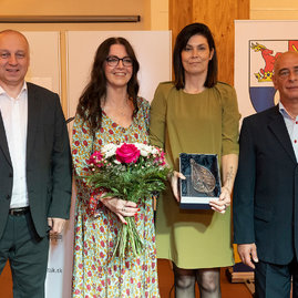 Zväčšiť fotografiu - Najvyššie ocenenie kraja si odniesli 4 jednotlivci a 2 kolektívy - 20220527_Verejne_uznania_TSK_152w