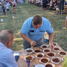 Zväčšiť fotografiu - Naprieč krajom rozvoniavali guláše, obce oslavovali - IMG_20220702_180113