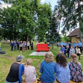 Zväčšiť fotografiu - Nedeľa v kraji patrila krásnemu okrúhlemu výročiu i folklóru - IMG-20230611-WA0003