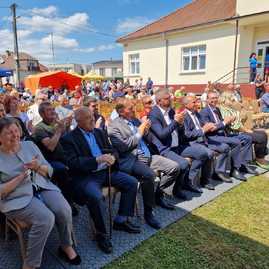 Zväčšiť fotografiu - Nedeľa v kraji patrila krásnemu okrúhlemu výročiu i folklóru - IMG-20230611-WA0028