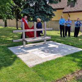 Zväčšiť fotografiu - Nedeľa v kraji patrila krásnemu okrúhlemu výročiu i folklóru - IMG-20230611-WA0032