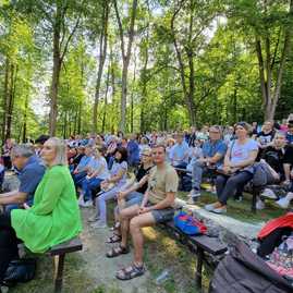 Zväčšiť fotografiu - Nedeľa v kraji patrila krásnemu okrúhlemu výročiu i folklóru - IMG-20230611-WA0038