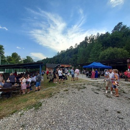 Zväčšiť fotografiu - Nedeli v kraji dominovali lednické dožinky - 20220814_175926