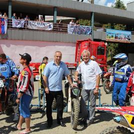 Nedeľňajšie popoludnie v kraji ovládol motokros a bošácke hody - IMG_2687