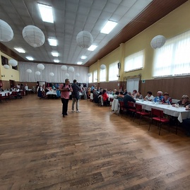 Zväčšiť fotografiu - Neoceniteľnú úlohu mám oslávili na viacerých miestach v trenčianskom kraji - 20220507_151820