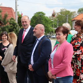 Zväčšiť fotografiu - Neoceniteľnú úlohu mám oslávili na viacerých miestach v trenčianskom kraji - IMG_8337