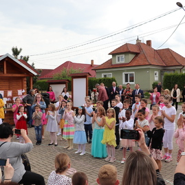 Zväčšiť fotografiu - Neoceniteľnú úlohu mám oslávili na viacerých miestach v trenčianskom kraji - IMG_8395