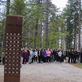 Zväčšiť fotografiu - Nezabúdajme na tých, ktorí položili život za našu slobodu - TSK_Brezina2023_mini (10 of 38)