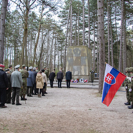 Zväčšiť fotografiu - Nezabúdajme na tých, ktorí položili život za našu slobodu - TSK_Brezina2023_mini (11 of 38)