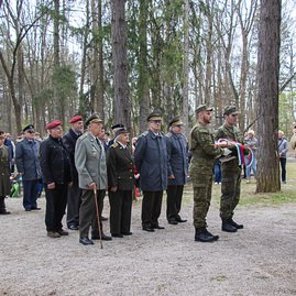 Zväčšiť fotografiu - Nezabúdajme na tých, ktorí položili život za našu slobodu - TSK_Brezina2023_mini (12 of 38)