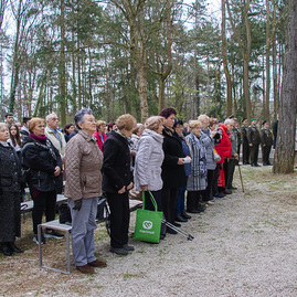 Zväčšiť fotografiu - Nezabúdajme na tých, ktorí položili život za našu slobodu - TSK_Brezina2023_mini (23 of 38)