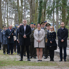 Zväčšiť fotografiu - Nezabúdajme na tých, ktorí položili život za našu slobodu - TSK_Brezina2023_mini (25 of 38)
