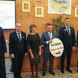 Zväčšiť fotografiu - Nominujte dedinu roka 2021, zostáva posledný mesiac! - odovzdanie ceny