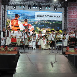 Zväčšiť fotografiu - Nominujte dedinu roka 2021, zostáva posledný mesiac! - vyhra, zdroj obec Papradno